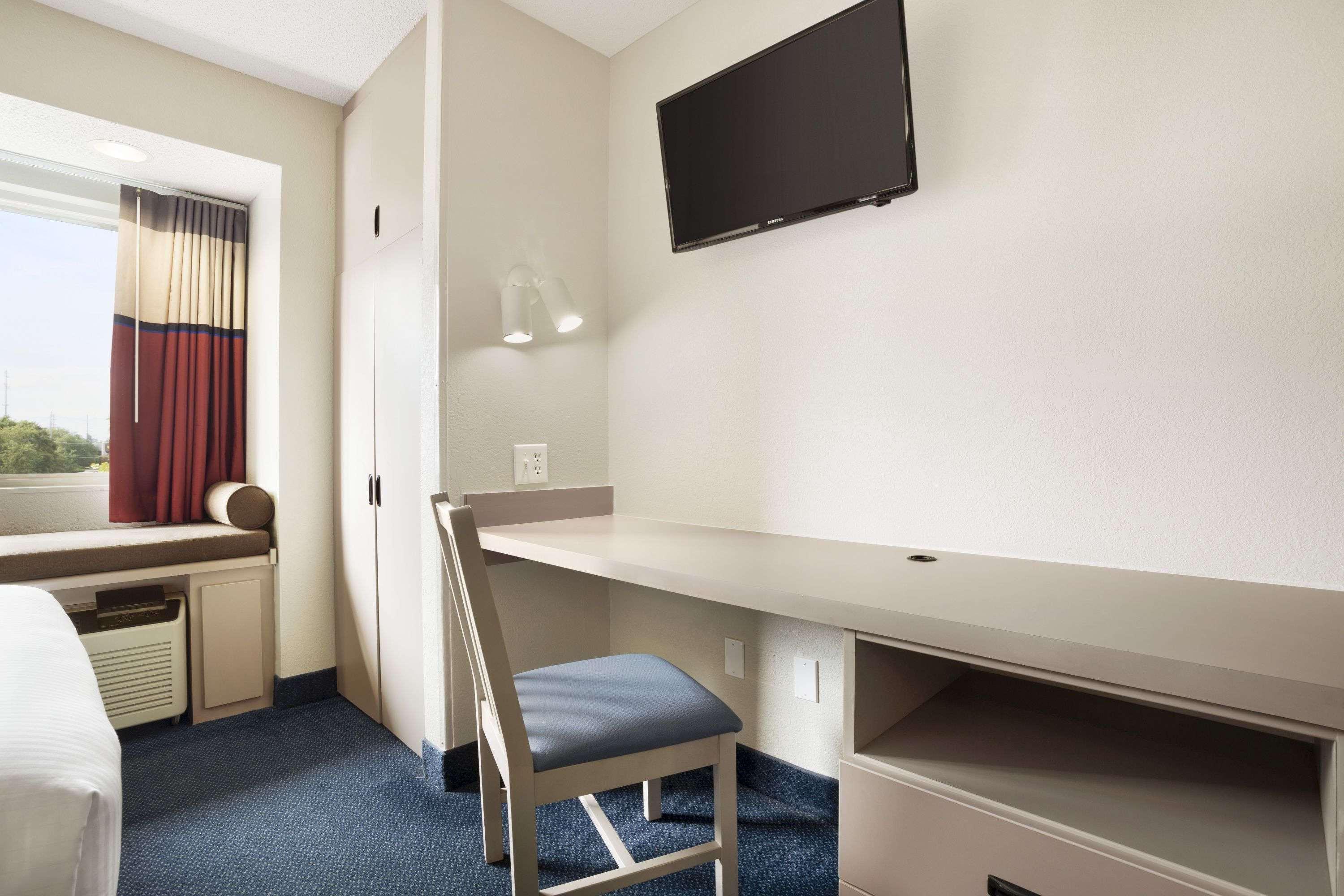 Microtel Inn By Wyndham Louisville East Exteriér fotografie